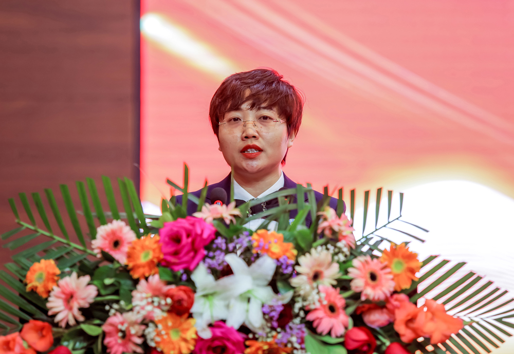 凝心聚力 迎势启航｜经典集团2024年誓师发动大会暨目的责任状签署仪式乐成召开