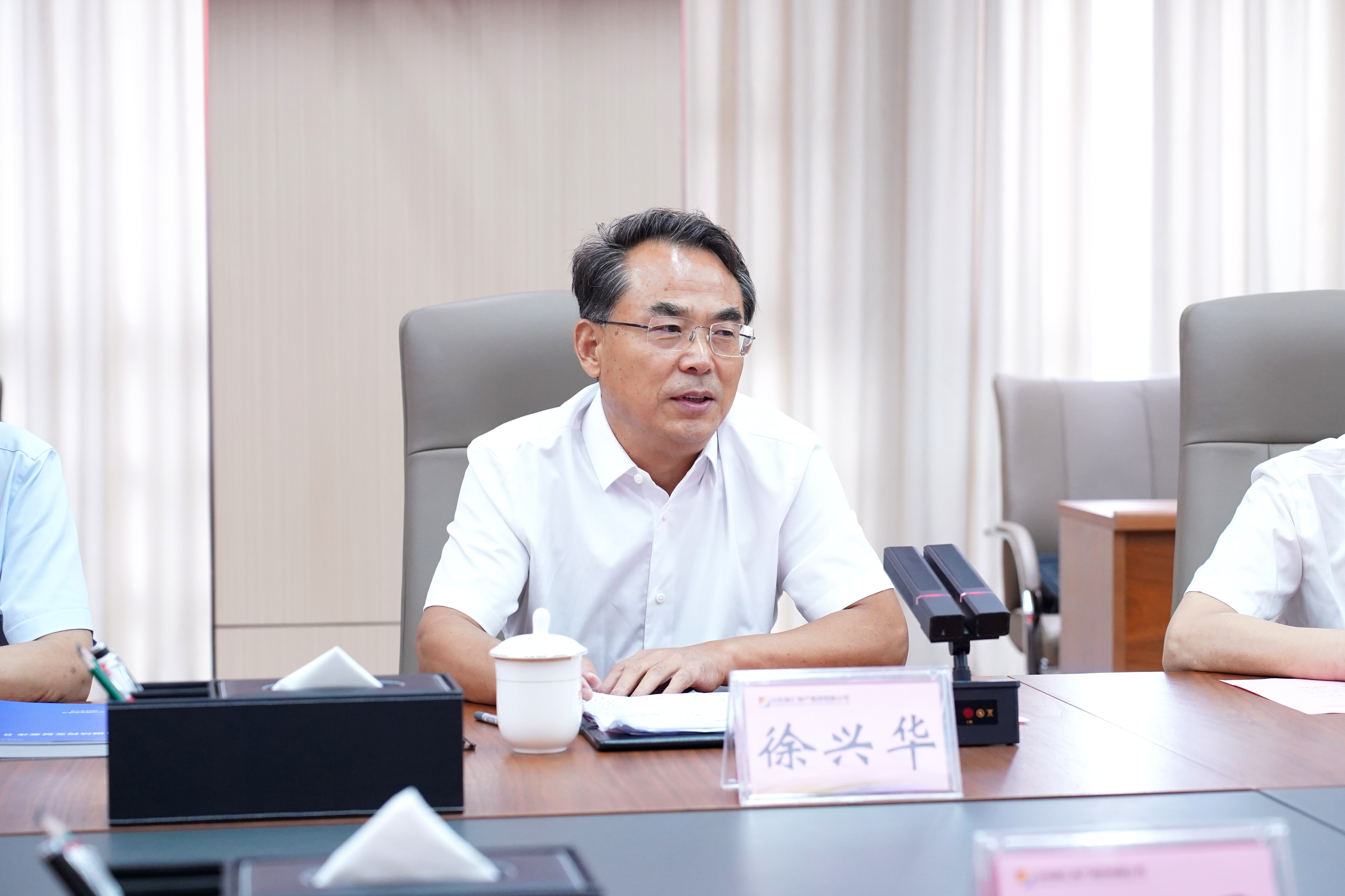 成&ldquo;钢&rdquo;事业，，做&ldquo;铁&rdquo;哥们｜济宁能源集团融汇物产与经典集团签署战略相助协议