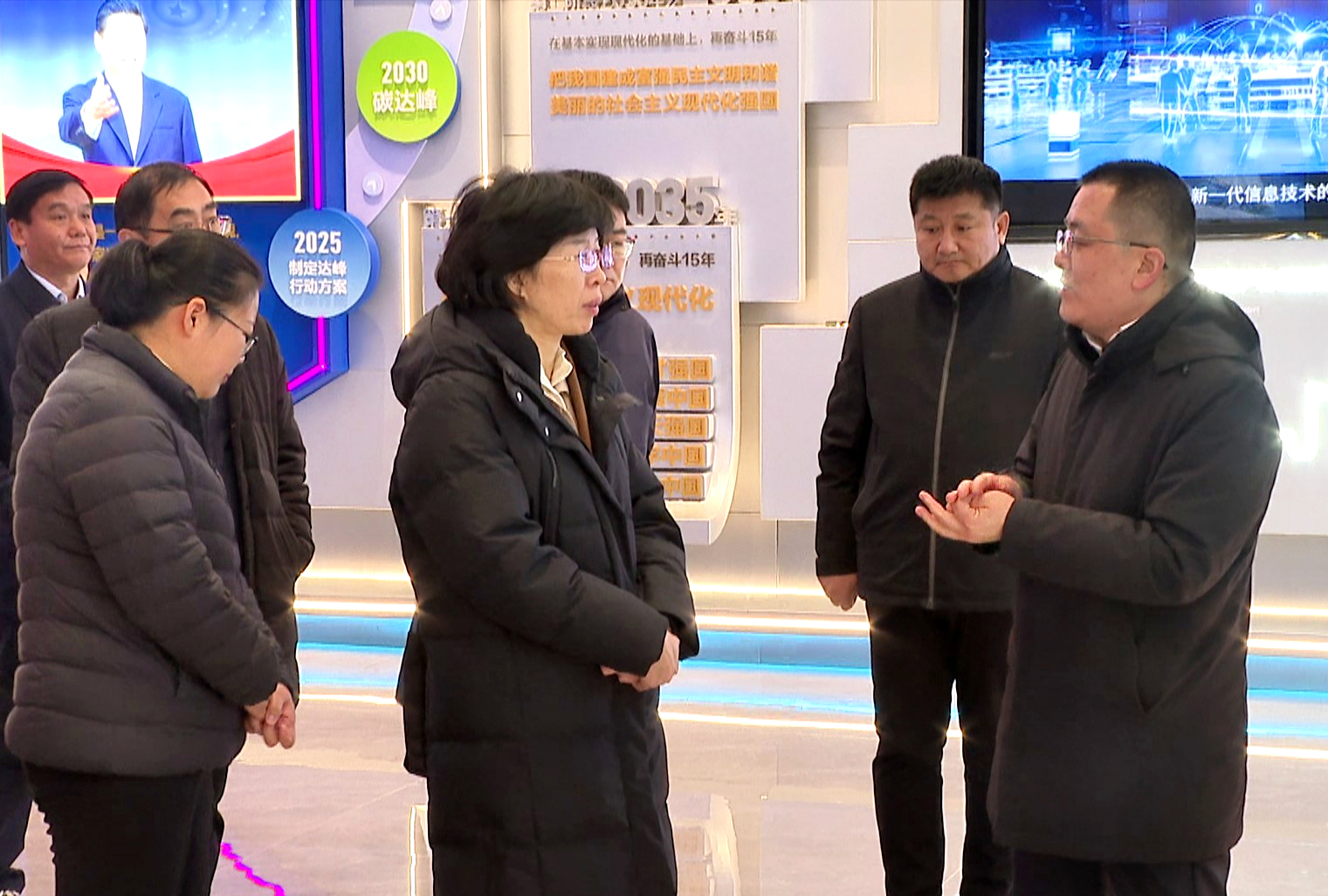 济宁市副市长宫晓芳来经典集团调研绿色建材工业链生长事情