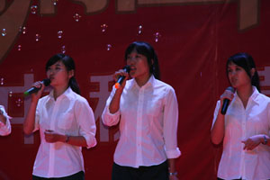 2012.09.30号在公司二楼餐厅会场举行情满佳节，，，汇聚中秋联谊会